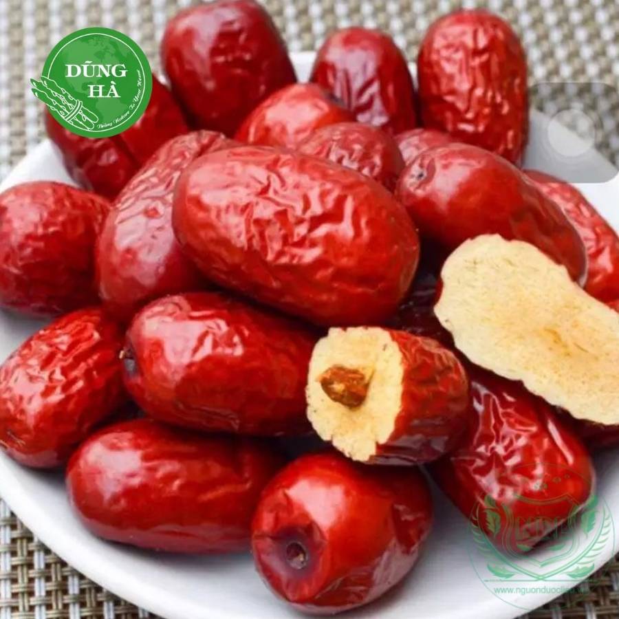 Táo đỏ Tân Cương