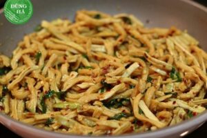 Cách xào củ cải khô – Món ăn dân dã mà đưa cơm khó cưỡng