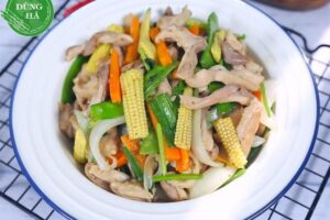 Cách làm ngô bao tử xào thập cẩm giòn ngọt, bổ dưỡng và cực đưa cơm