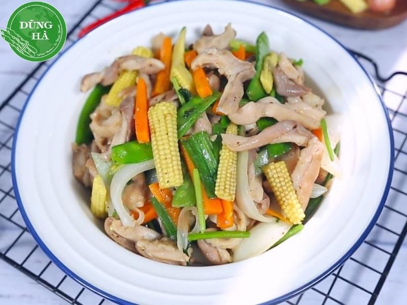 ngo-bao-tu-xao-thap-cam