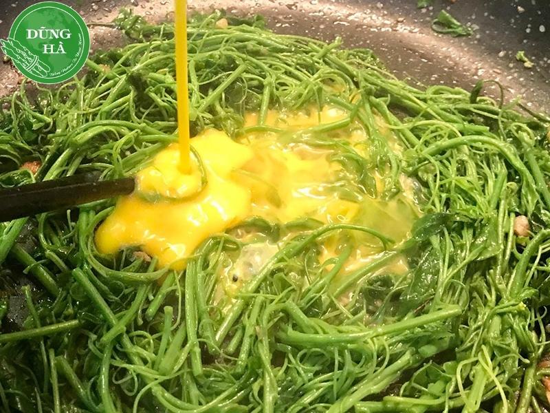 rau-bo-khai-xao-trung